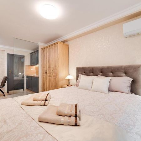 Deluxe And Central Garden Apartment Varna Ngoại thất bức ảnh