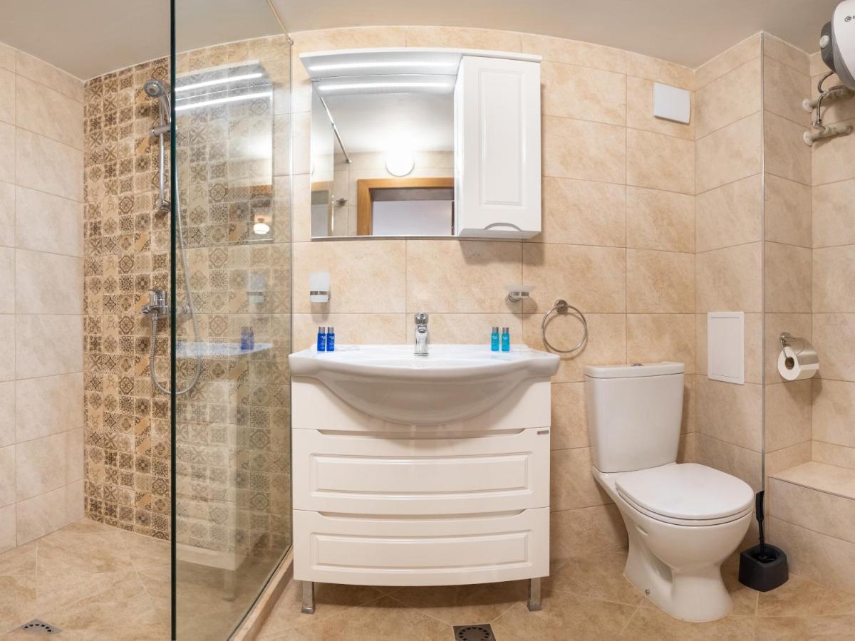 Deluxe And Central Garden Apartment Varna Ngoại thất bức ảnh