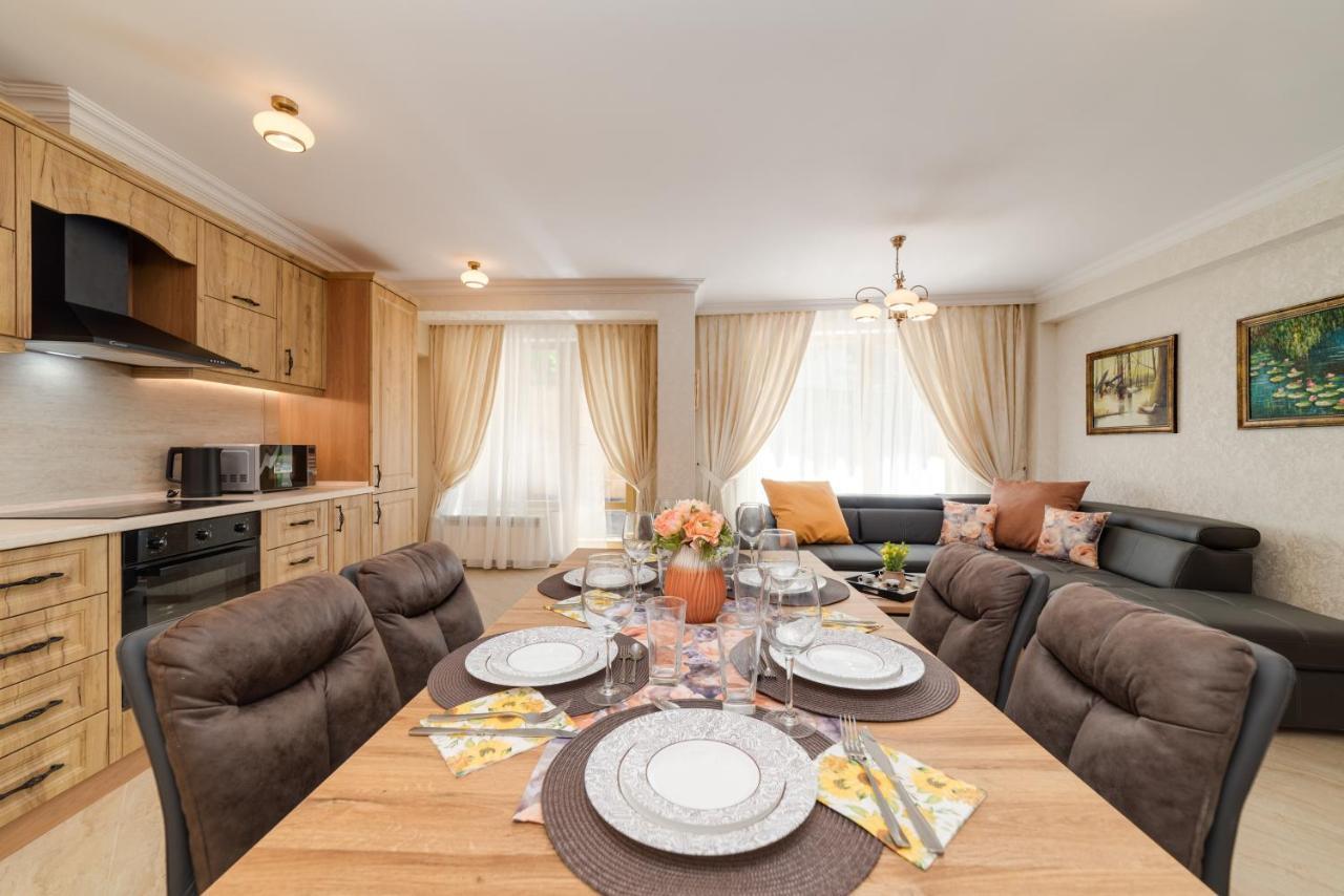 Deluxe And Central Garden Apartment Varna Ngoại thất bức ảnh