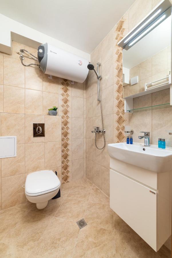 Deluxe And Central Garden Apartment Varna Ngoại thất bức ảnh